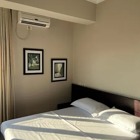 Orikum Apartment Апартаменты *